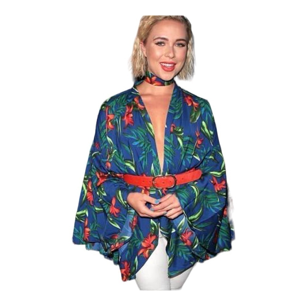 Boohoo Sapphire Blue Red Hibiscus
Waist Kimono Jacket sz 10
Bell sleeves